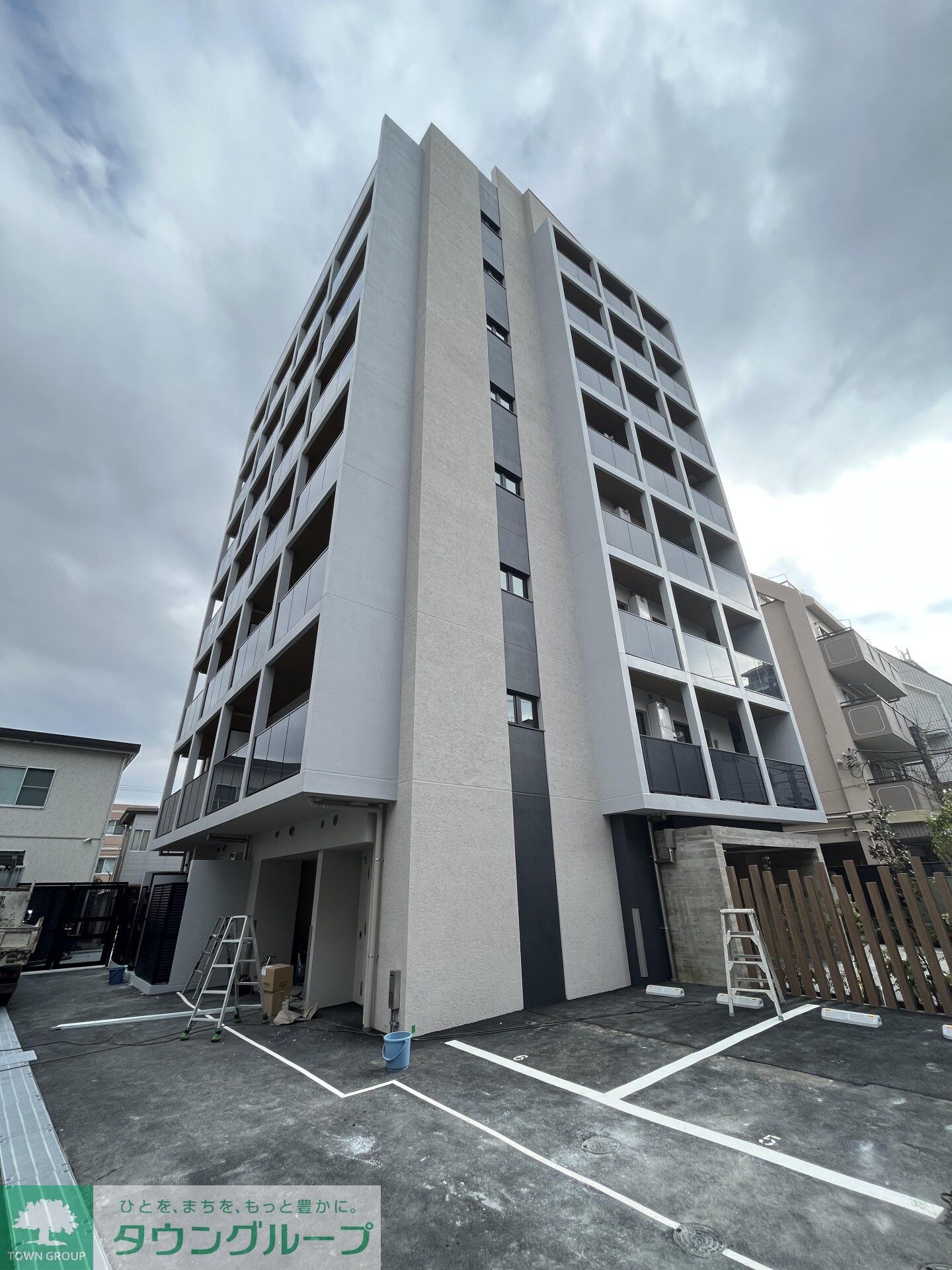 クロスレジデンス六義園の物件外観写真