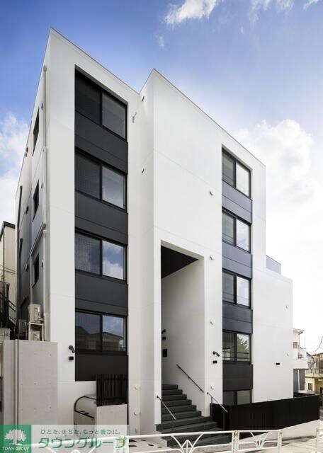 ReveResidence初台の物件外観写真