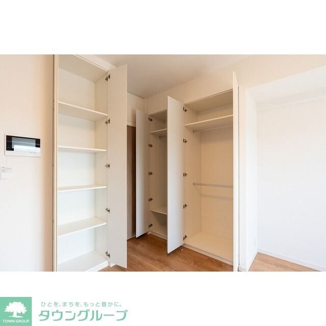 コンフォリア・リヴ新中野SOUTHの物件内観写真