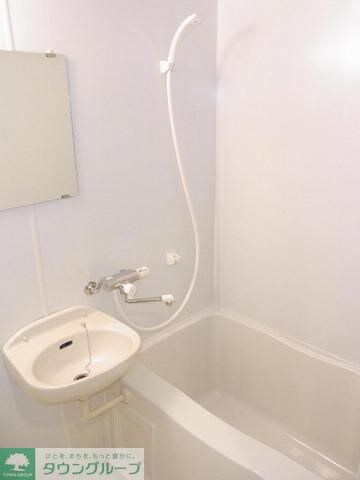 ラクアスレジデンス東新宿の物件内観写真