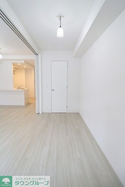 コンフォリア東新宿の物件内観写真