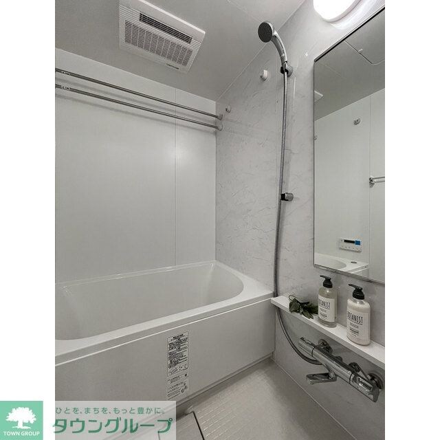 コンフォリア東新宿の物件内観写真