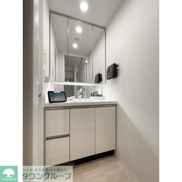 コンフォリア東新宿の物件内観写真