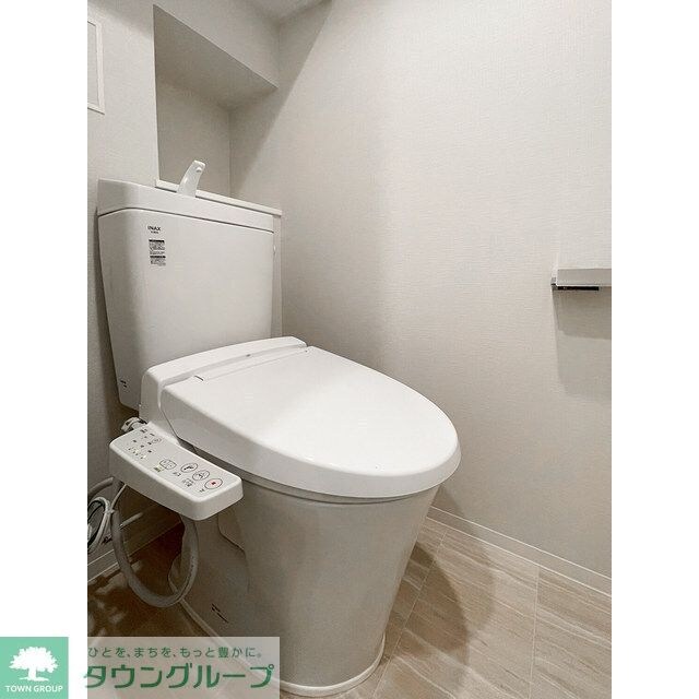 コンフォリア東新宿の物件内観写真