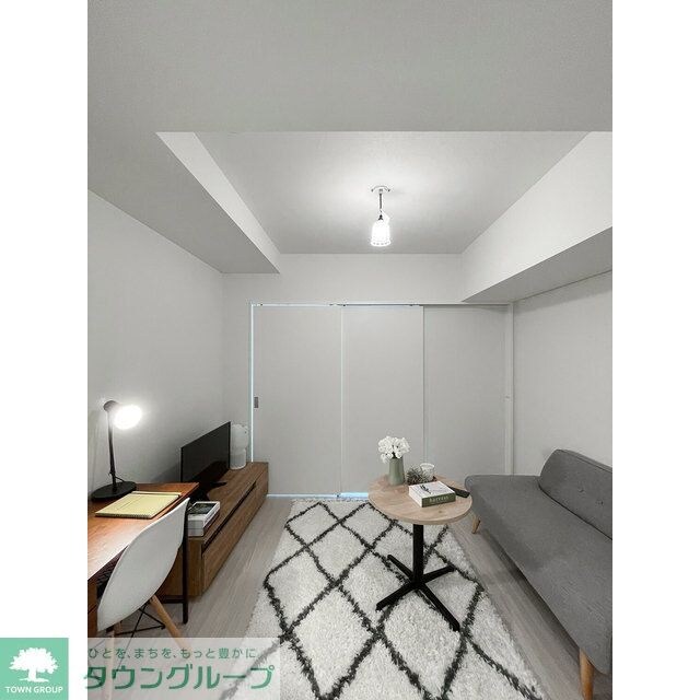 コンフォリア東新宿の物件内観写真