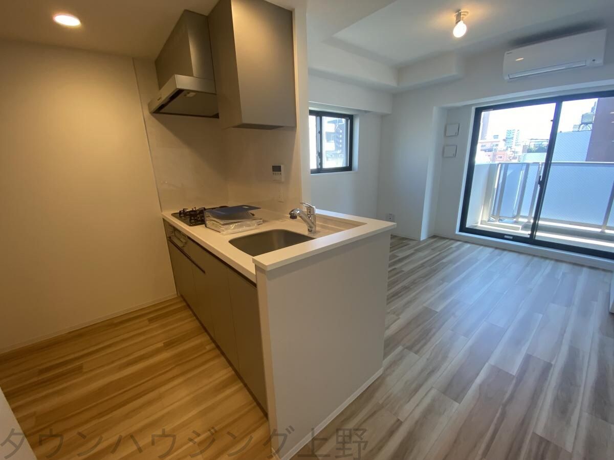 コスモグラシア浅草の物件内観写真