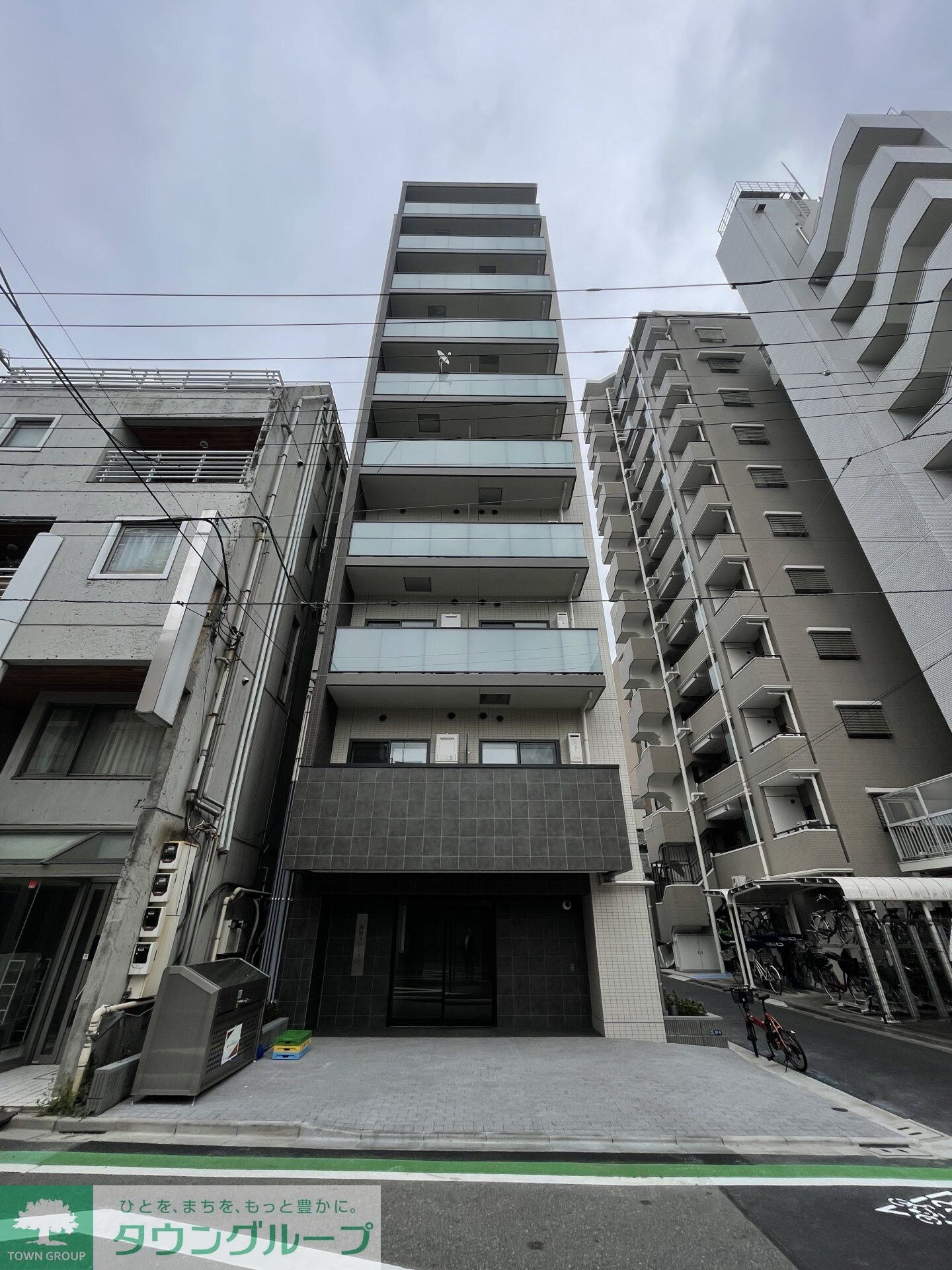 西田マンションの物件外観写真