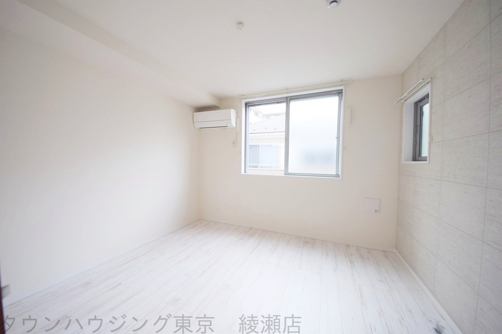 西新井フラッツの物件内観写真