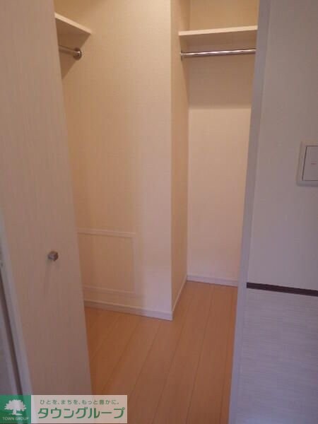 ロイヤルパークス新田の物件内観写真