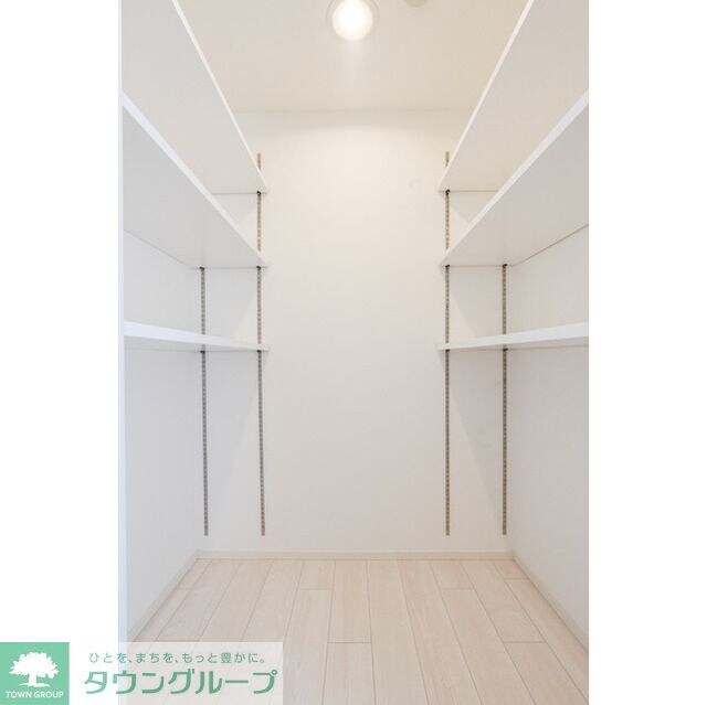 コンフォリア竹ノ塚イーストの物件内観写真