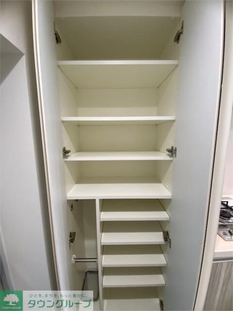 ライジングプレイス綾瀬の物件内観写真