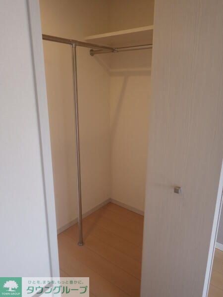 ロイヤルパークス新田の物件内観写真