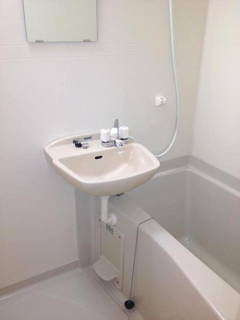 レオパレスプリムロウズの物件内観写真