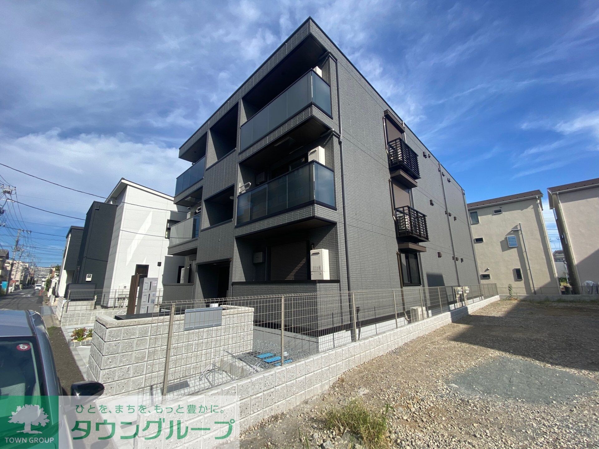 ノーブルラフィネ白幡の物件外観写真