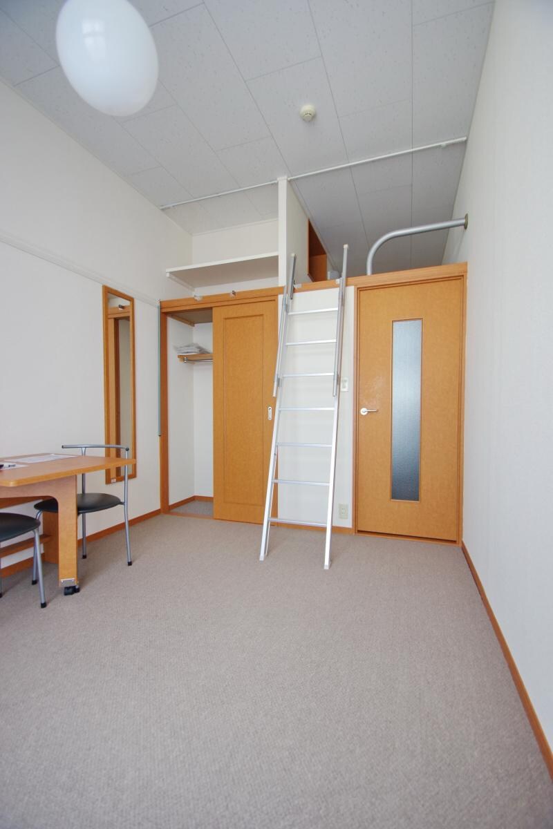 レオパレスレコルテ松ヶ枝の物件内観写真