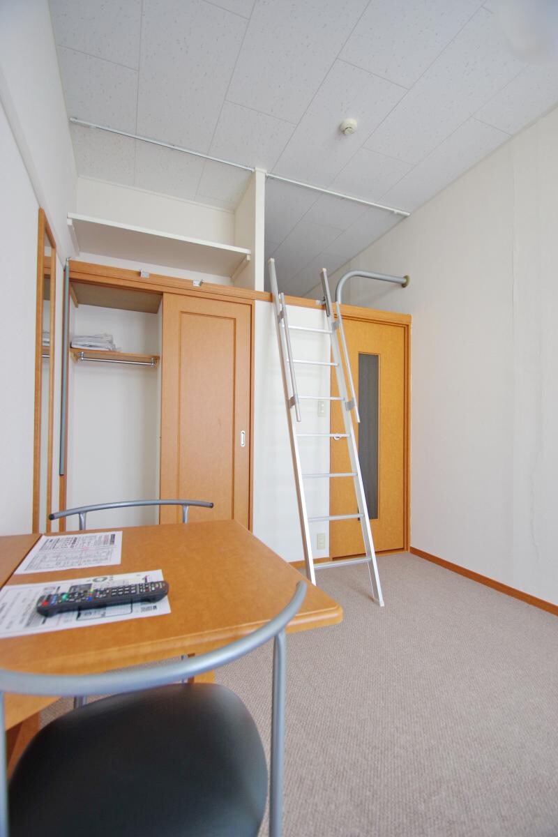 レオパレスレコルテ松ヶ枝の物件内観写真