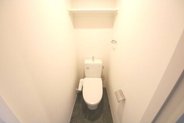 シーズンフラッツ千種の物件内観写真