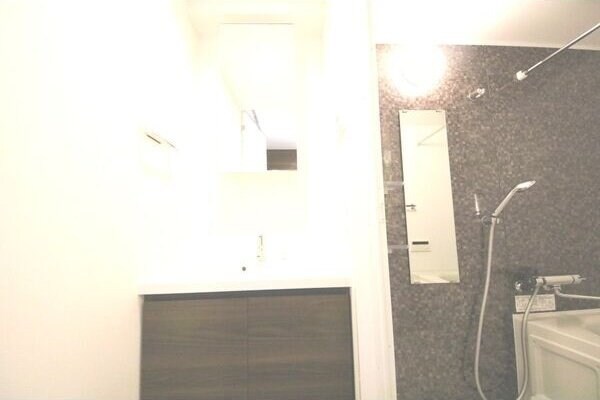 シーズンフラッツ千種の物件内観写真