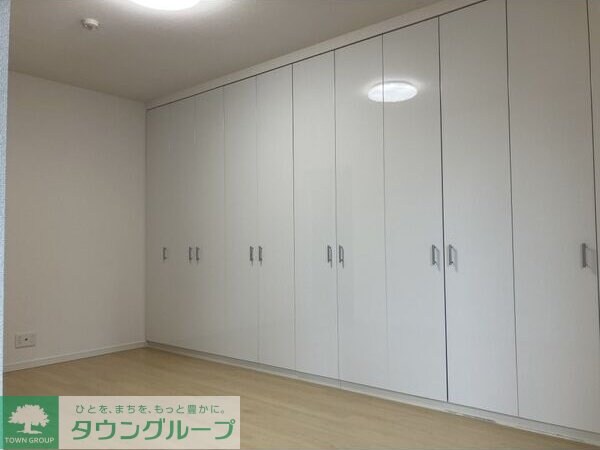 アーデン泉プレミアの物件内観写真