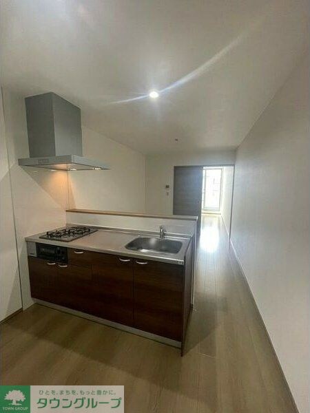 コンフォール鳴浜の物件内観写真