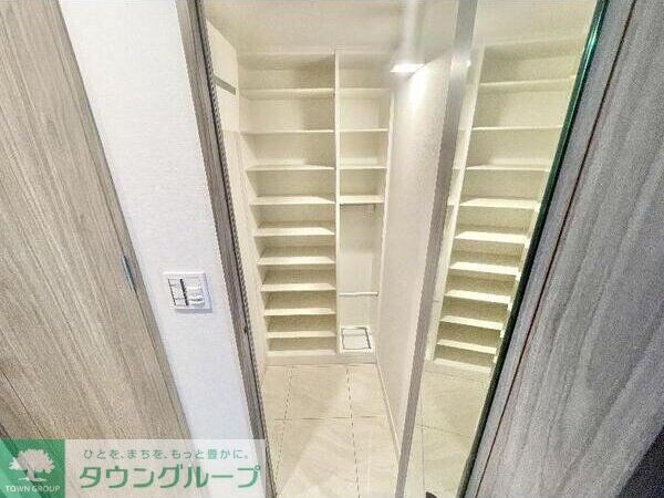 ローレルアイ名古屋大須 702号室の物件内観写真