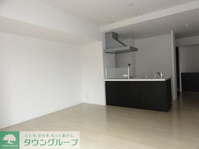 アーデン泉プレミアの物件内観写真