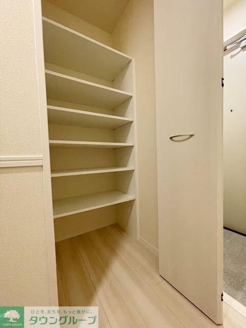 メゾンクレセントII八田の物件内観写真