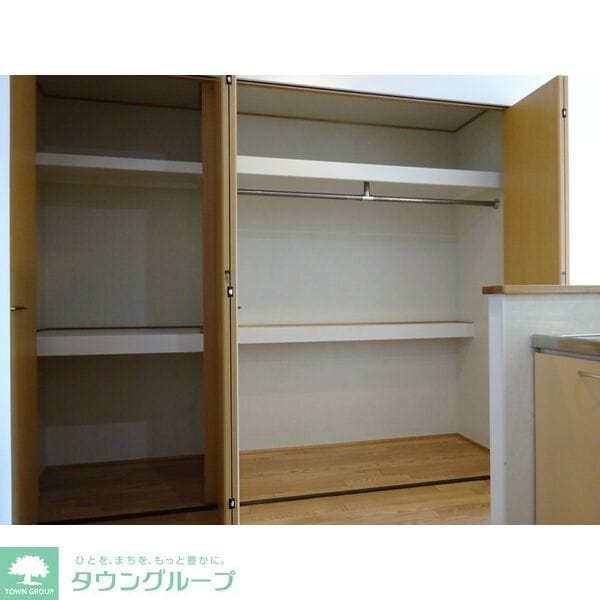 ロイヤルヘリテージの物件内観写真