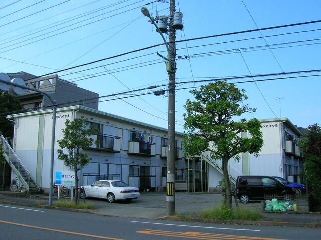 霞サンハイツAの物件外観写真