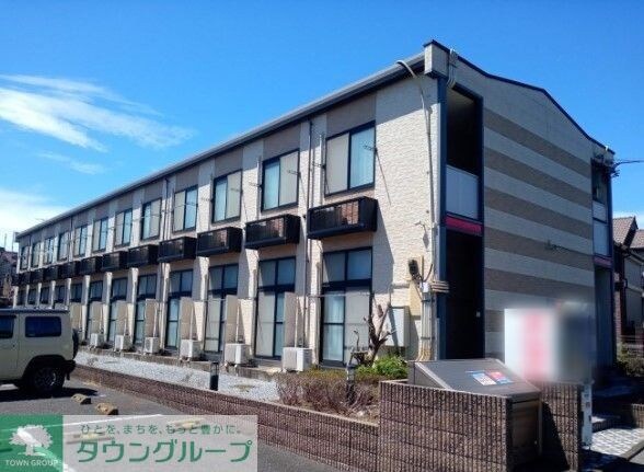 レオパレスパルティ-タの物件外観写真