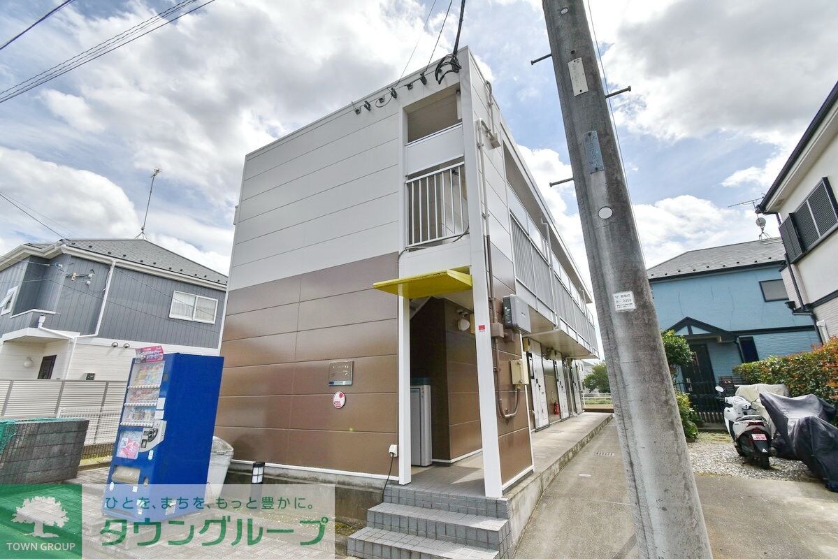 レオパレスリューヴァの物件外観写真