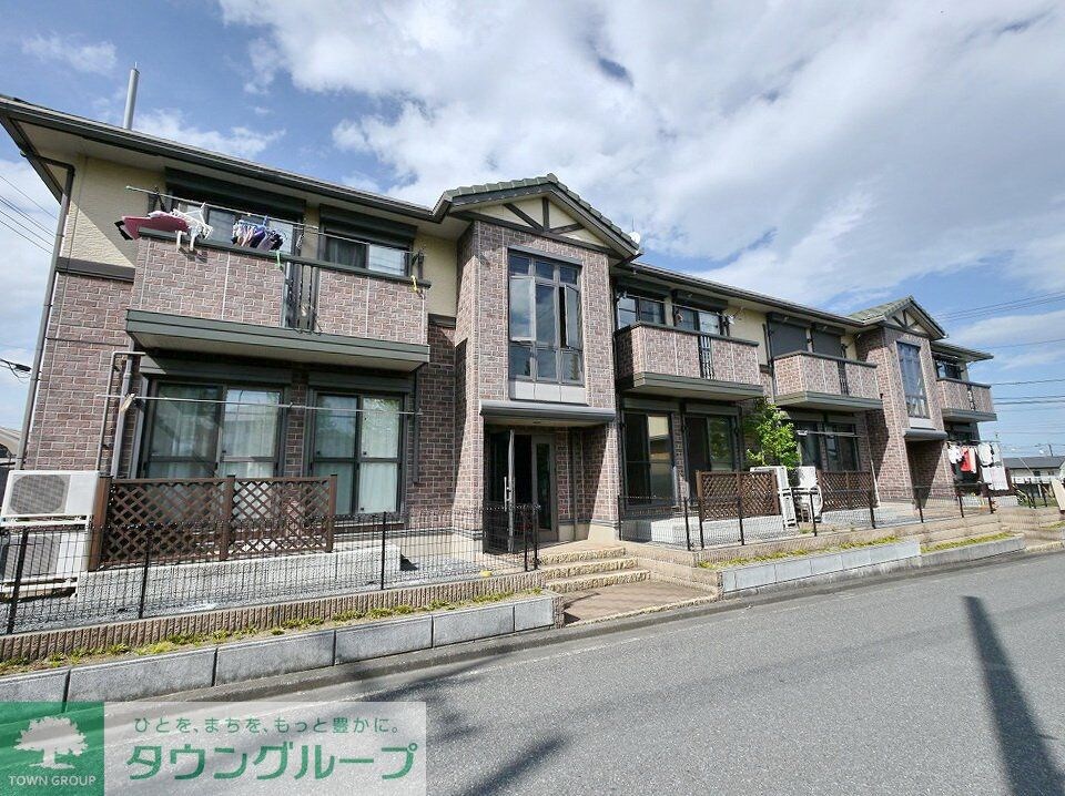 グランドゥールAの物件外観写真