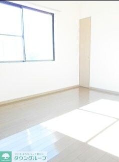 公郷エスポアの物件内観写真