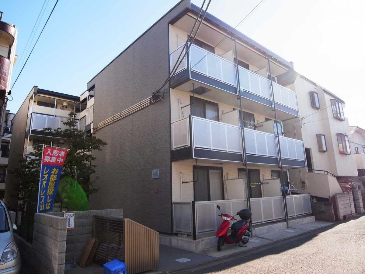 レオパレス英の物件外観写真