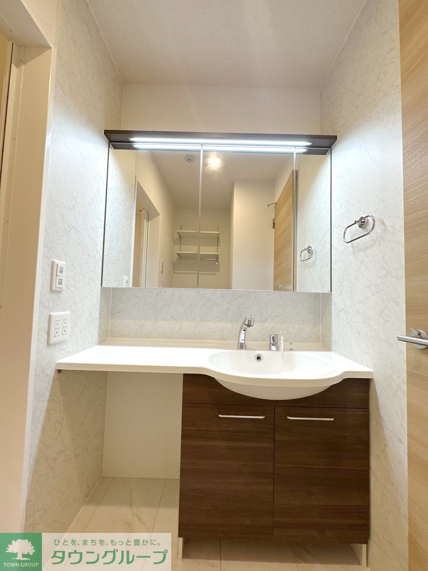 アベニール大倉山の物件内観写真