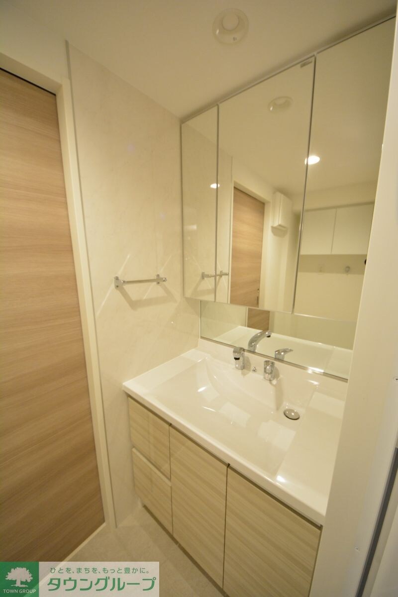 グランシャルール武蔵境の物件内観写真