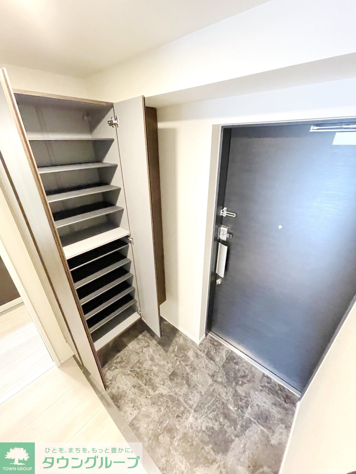 Calm Residence Prologueの物件内観写真