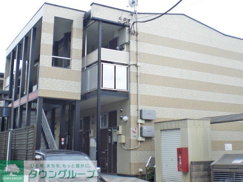 レオパレスパラディーゾの物件外観写真