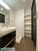 アン・ボルヌの物件内観写真