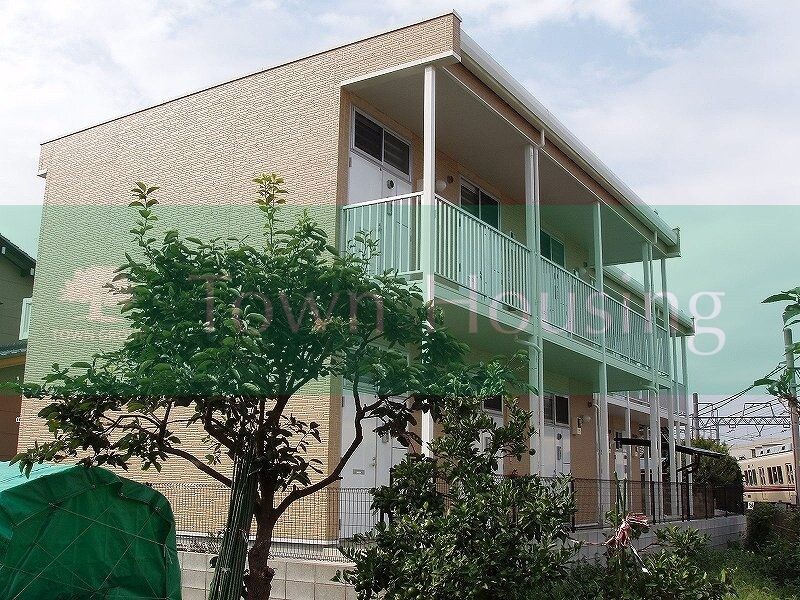 レオパレストリメゾンの物件外観写真