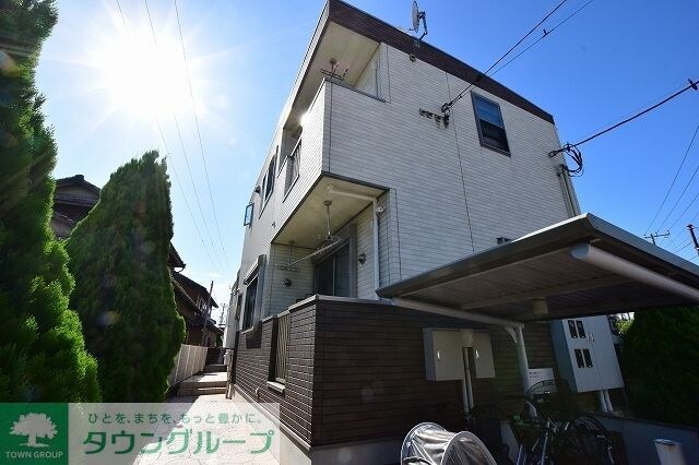 パインコートの物件外観写真