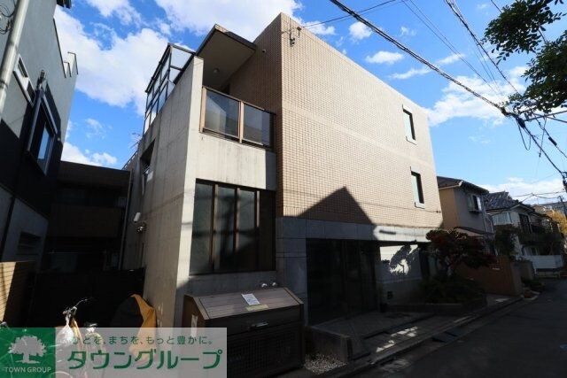 ロイヤルアーバン駒場東大の物件外観写真