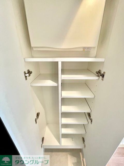 レジディア三宿の物件内観写真