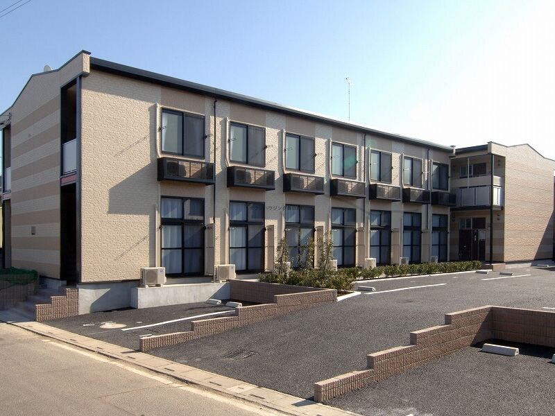 レオパレスライズの物件外観写真