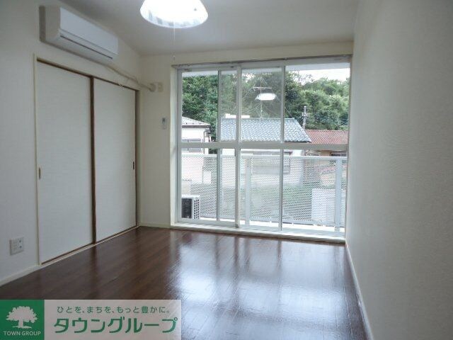 ヴィアーレヤマザキBの物件内観写真