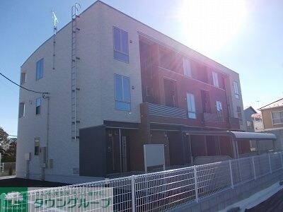 ウィスティリアの物件外観写真