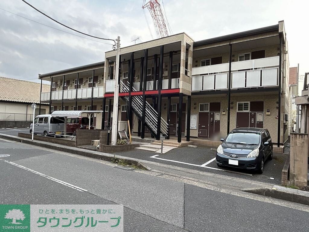 レオパレスハロー越谷の物件外観写真