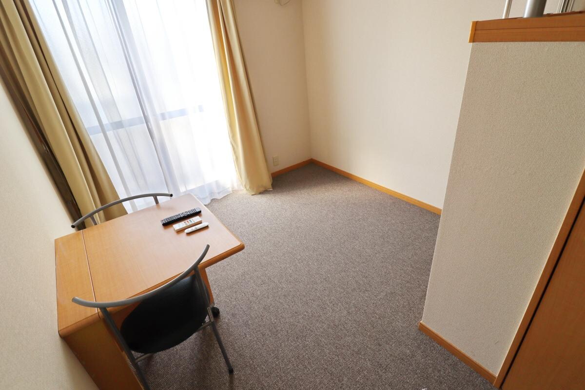 レオパレスイーリスコートの物件内観写真