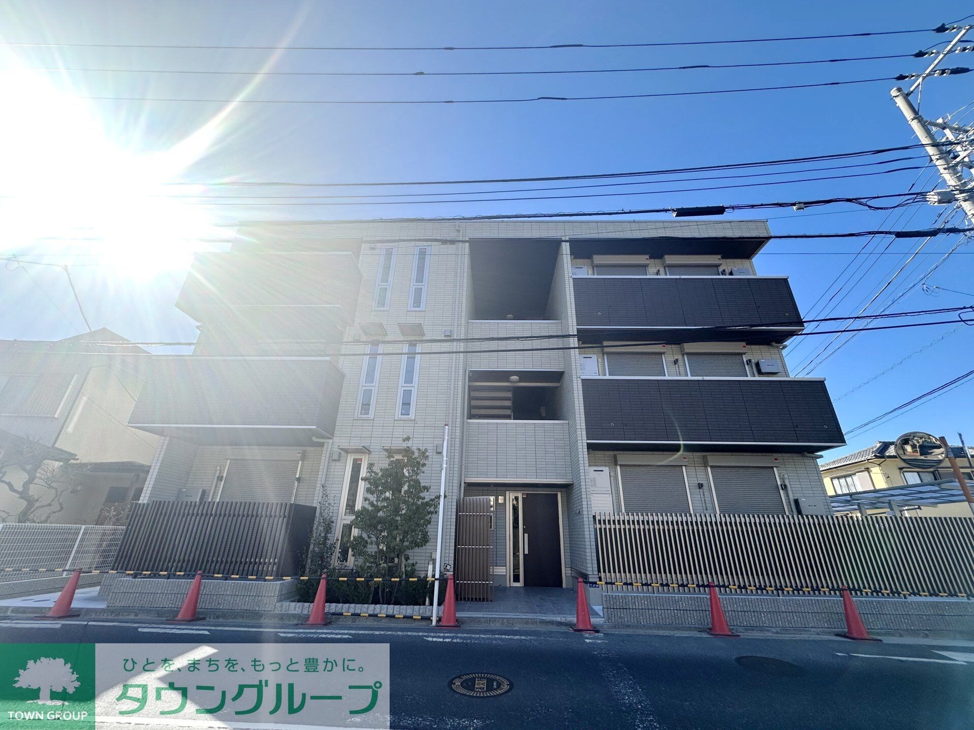 アベニール大倉山の物件外観写真