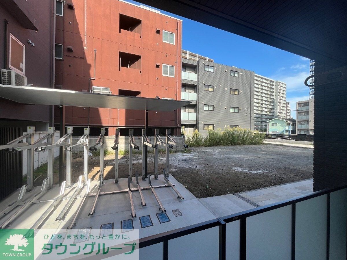 Chloe Westの物件内観写真